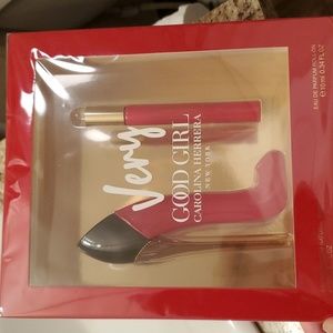Very Good Girl gift set